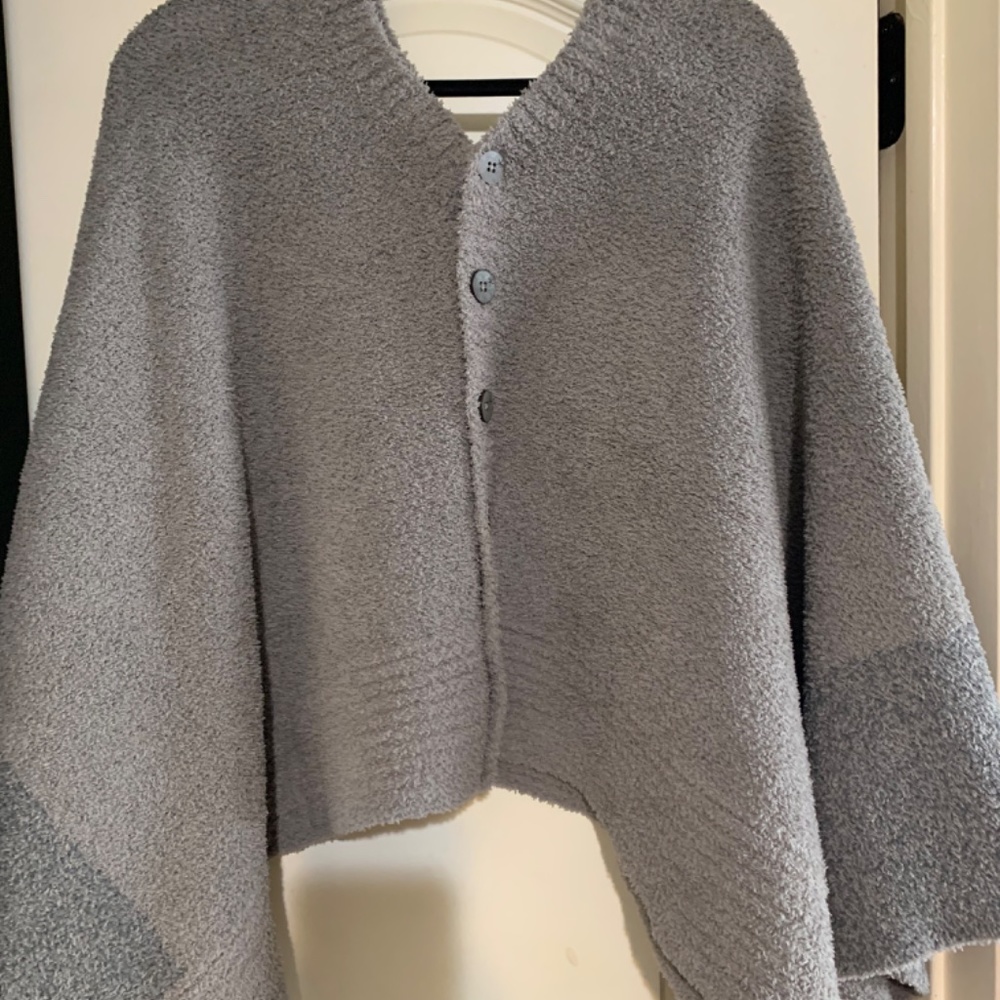 Barefoot Dreams poncho - Picture 9 of 10